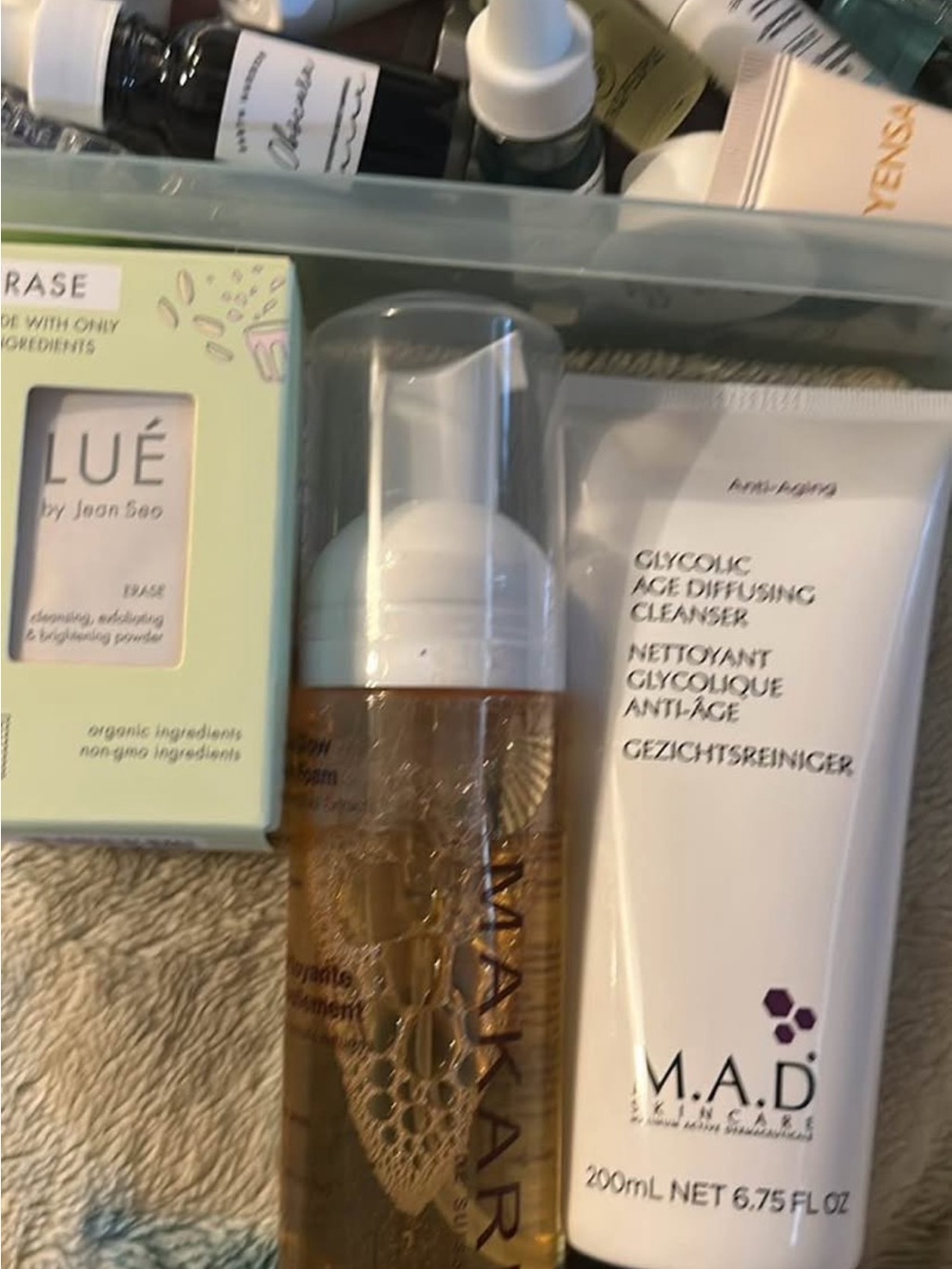 Glycolic Age Diffusing Cleanser - White